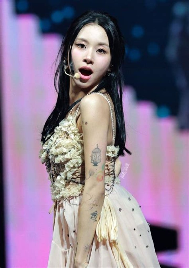 Chaeyoung Tattoo: Meanings Explored | PicoVib