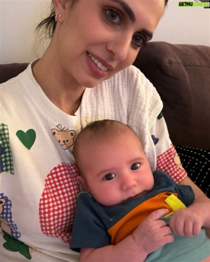 Hila Klein Age , How old is is the Israel born YouTuber