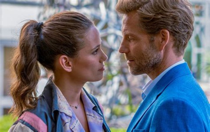 Unraveling The "No Jamie Bamber Is Not Gay" Statement
