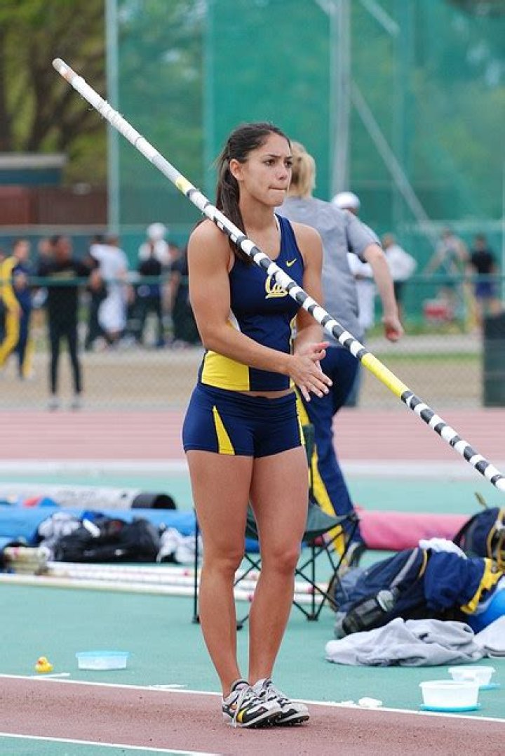 Who is Allison Stokke? , Facts about the American Athlete
